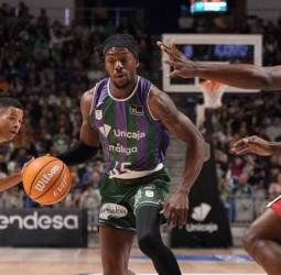El Casademont Zaragoza se queda sin energía en Málaga, 85-71