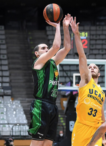 El Joventut roza la Copa del Rey tras la victoria ante el UCAM Murcia (104-93)