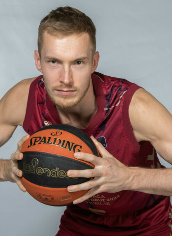 Niels Giffey finaliza su etapa en el UCAM Murcia