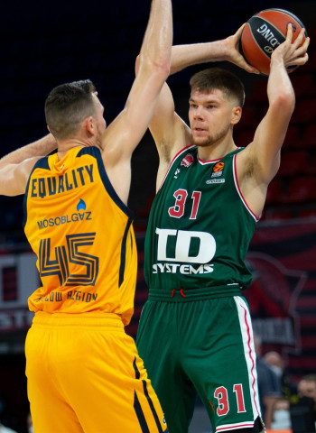 Rokas Giedraitis aparca su sueño NBA y continuará en el Baskonia