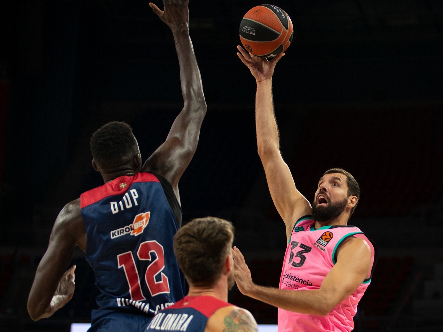 El Baskonia regala la victoria (71-72)