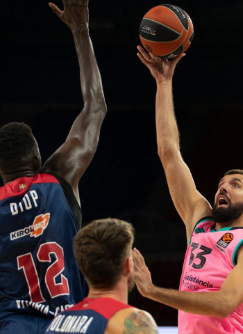 El Baskonia regala la victoria (71-72)