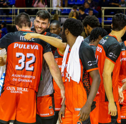El Covirán Granada asalta Fuenlabrada en su debut (81-83)