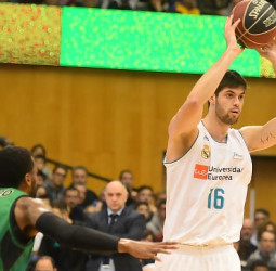 Partido plácido del Real Madrid ante un Joventut en una situación muy delicada (66-84)
