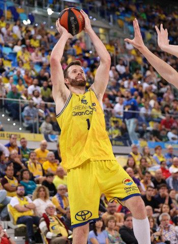 El Joventut se deja sus opciones de playoff en Gran Canaria, 97-79