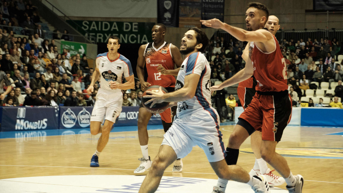 El Monbus Obradoiro se lleva el cara o cruz ante el Montakit Fuenlabrada (78-77)