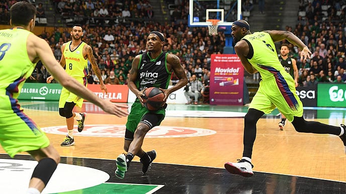 Victoria balsámica del Joventut ante el FC Barcelona. Grande Harangody (89-77)