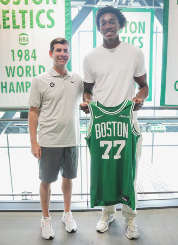 Boston Celtics firman a Amari Williams con un contrato two-way