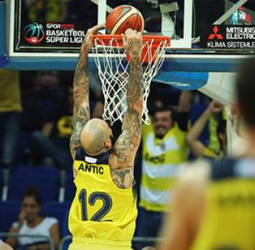 De los cuatro "Euroliga" turcos, solo el Darussafaka Dogus, y tras prórroga, cosechó la derrota
