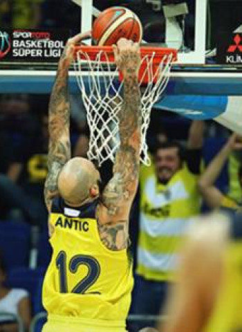 De los cuatro "Euroliga" turcos, solo el Darussafaka Dogus, y tras prórroga, cosechó la derrota