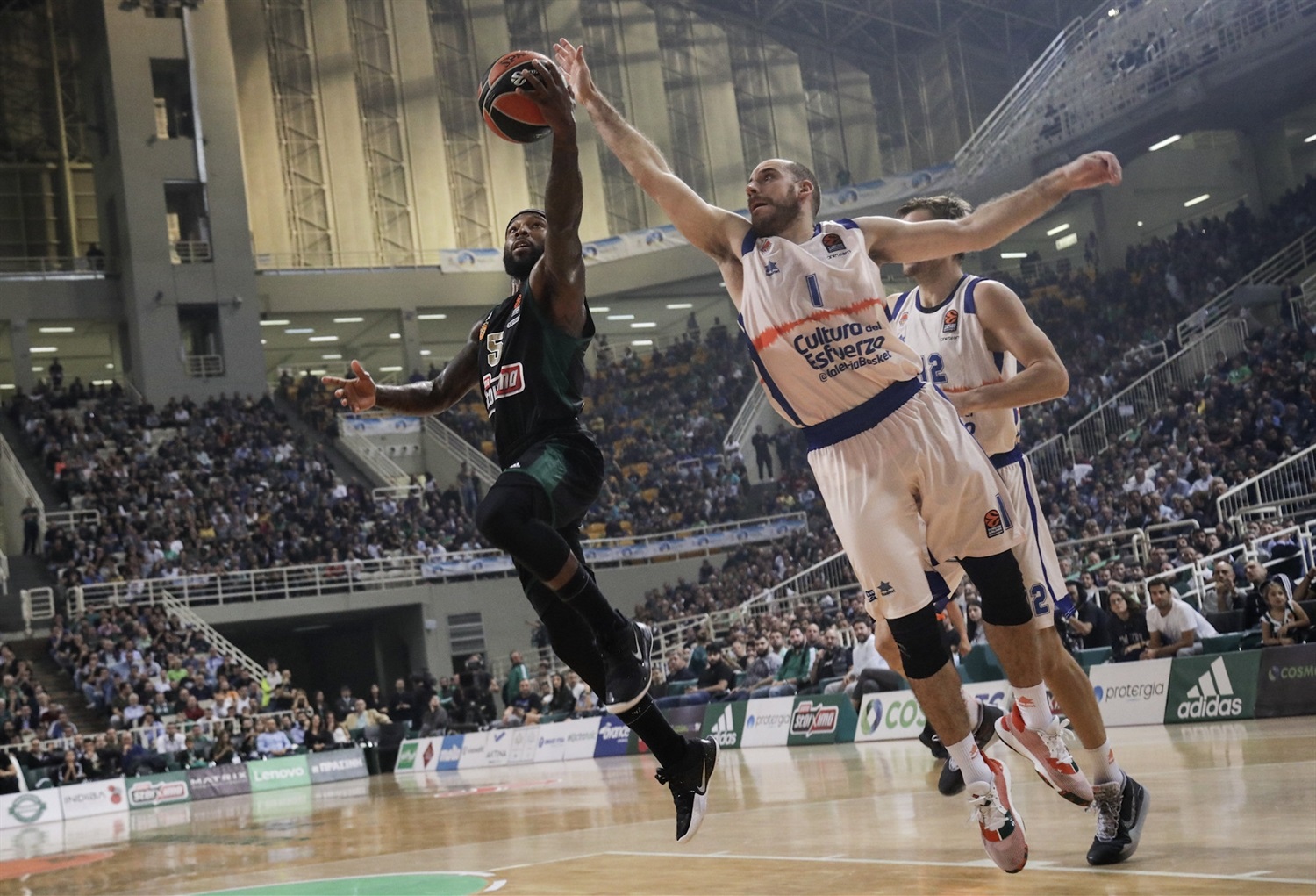 El Valencia Basket sale derrotado de Atenas (91-80)
