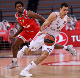 El Madrid logra el pleno de victorias en la doble jornada en Grecia (82-86)