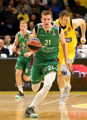 Unicaja se apunta su cuarta victoria consecutiva ante el Maccabi (78-89)