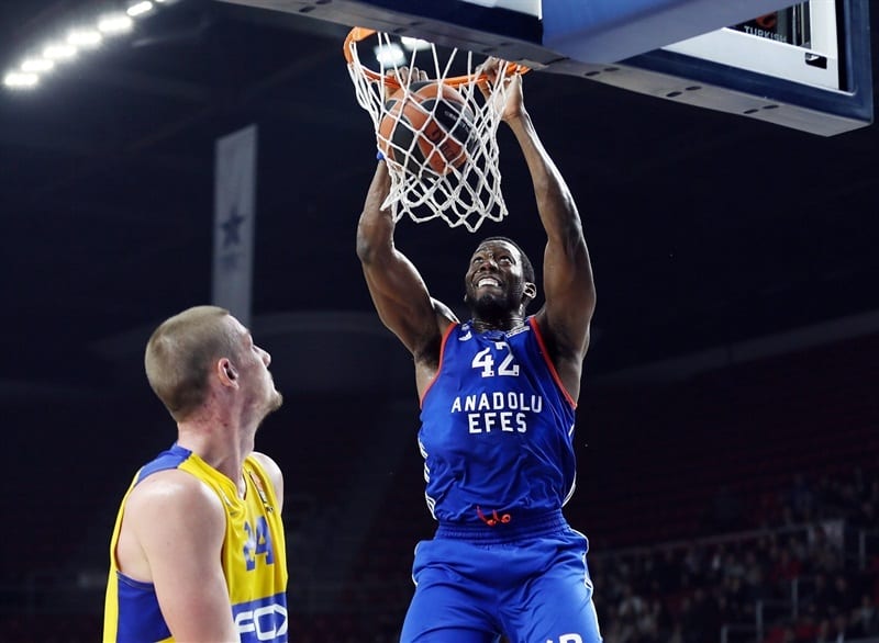 El Anadolu Efes anuncia oficialmente la renovación de Dunston