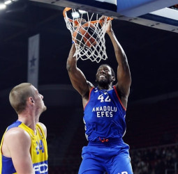 El Anadolu Efes anuncia oficialmente la renovación de Dunston