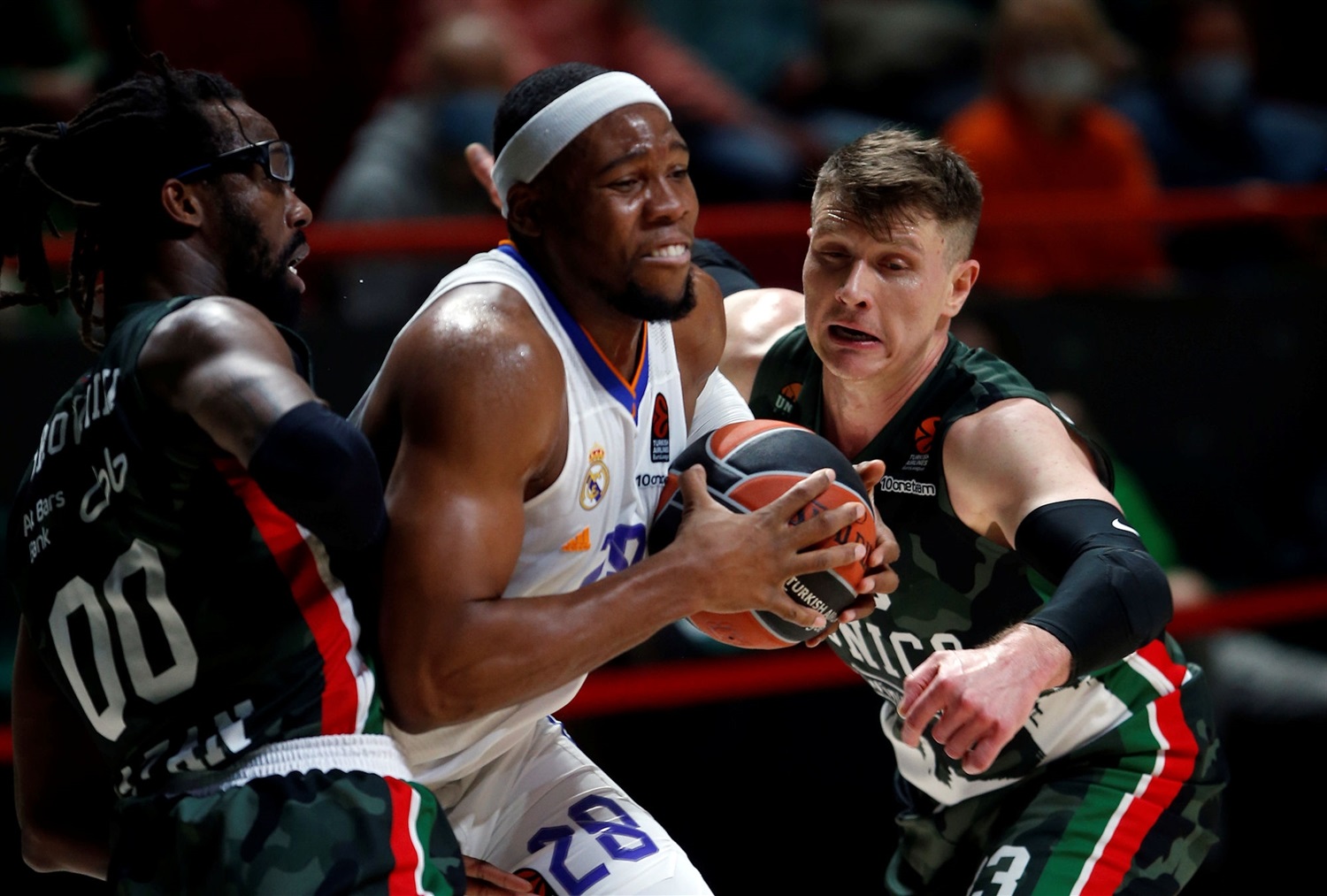El Real Madrid pone en juego su récord perfecto en casa ante un UNICS al rojo vivo