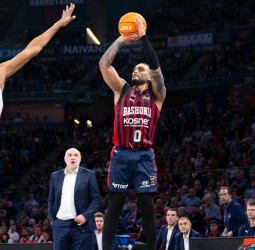 Markus Howard lidera la victoria del Baskonia frente al Hiopos Lleida, 100-99