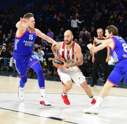 Spanoulis vuelve a marcar la diferencia (58-61)