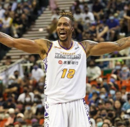 Dwight Howard quiere volver a la NBA