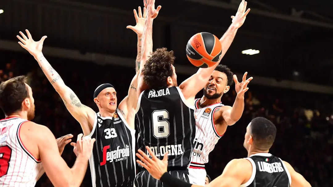 Virtus protagoniza una remontada para vencer a Olympiacos, 69-67
