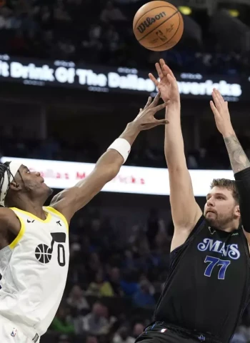 Paso adelante de Doncic ante los Jazz