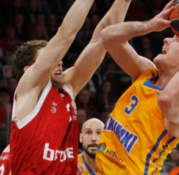 El Armani Milán cubre la baja de Gentile con Zoran Dragic