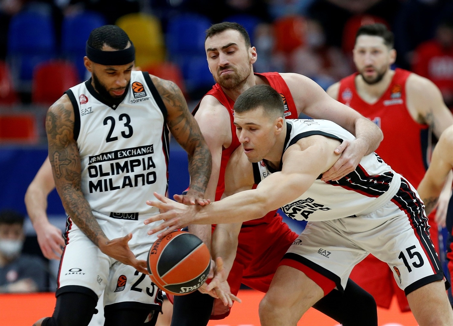 El Milán se aprovecha del mal día en ataque del CSKA Moscú (57-67)