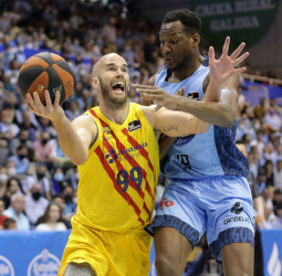 Una remontada para la historia sella la primera plaza del Barça (72-74)