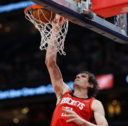 Marjanovic espera a una nueva oportunidad NBA