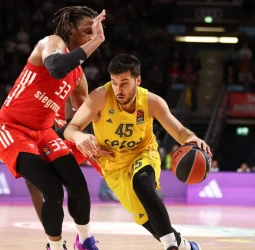 El ALBA Berlín se lleva un vibrante derbi germano, 75-76