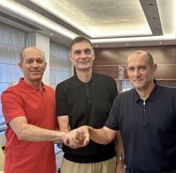 Olympiacos anuncia la renovación de Georgios Bartzokas