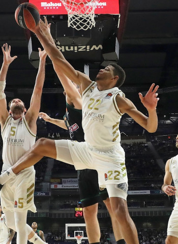 El Real Madrid vence al Panathinaikos y se acerca al Playoff (96-78)