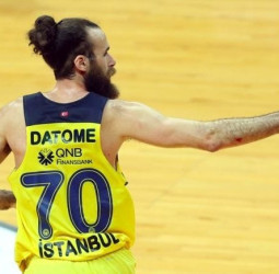 Al Fenerbahce le tocó remontar, Anadolu, imparable para el Trabzonspor