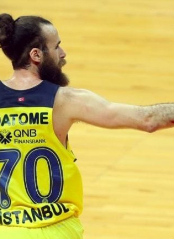 Al Fenerbahce le tocó remontar, Anadolu, imparable para el Trabzonspor