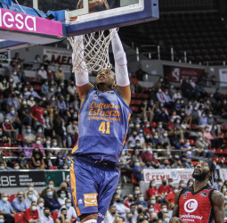 Alegría taronja en Zaragoza en el gran día de Dubljevic (70-76)
