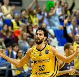 El Iberostar Tenerife estrena su casillero continental a costa de un MHP Riesen Ludgwisgburg muy físico (82-72)