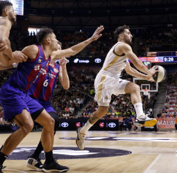 Málaga le sienta bien al Madrid, 96-85