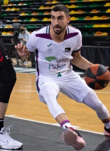 Visita de un peligroso RETAbet Bilbao Basket al Carpena