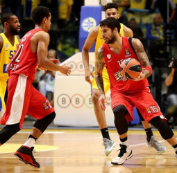 Olympiacos asalta Tel Aviv con un Printezis letal (68-69)