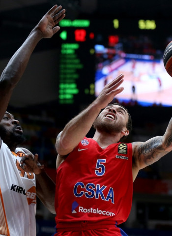 KIROLBET Baskonia planta cara al CSKA Moscú (94-90)