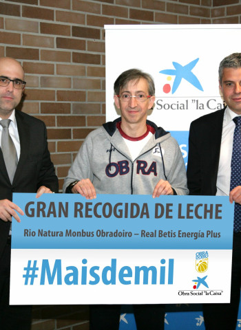 El Rio Natura Monbus y Obra Social “La Caixa” buscan superar los 1.000 litros de leche en la recogida solidaria de este sábado