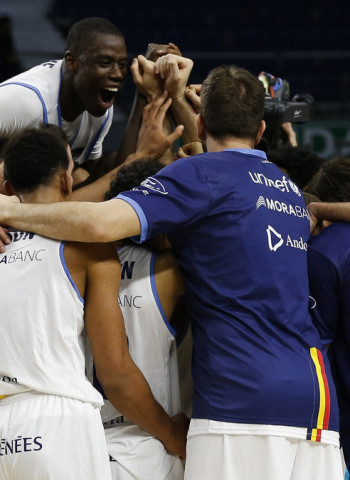 Si perdonas, no te perdonan (79-87)