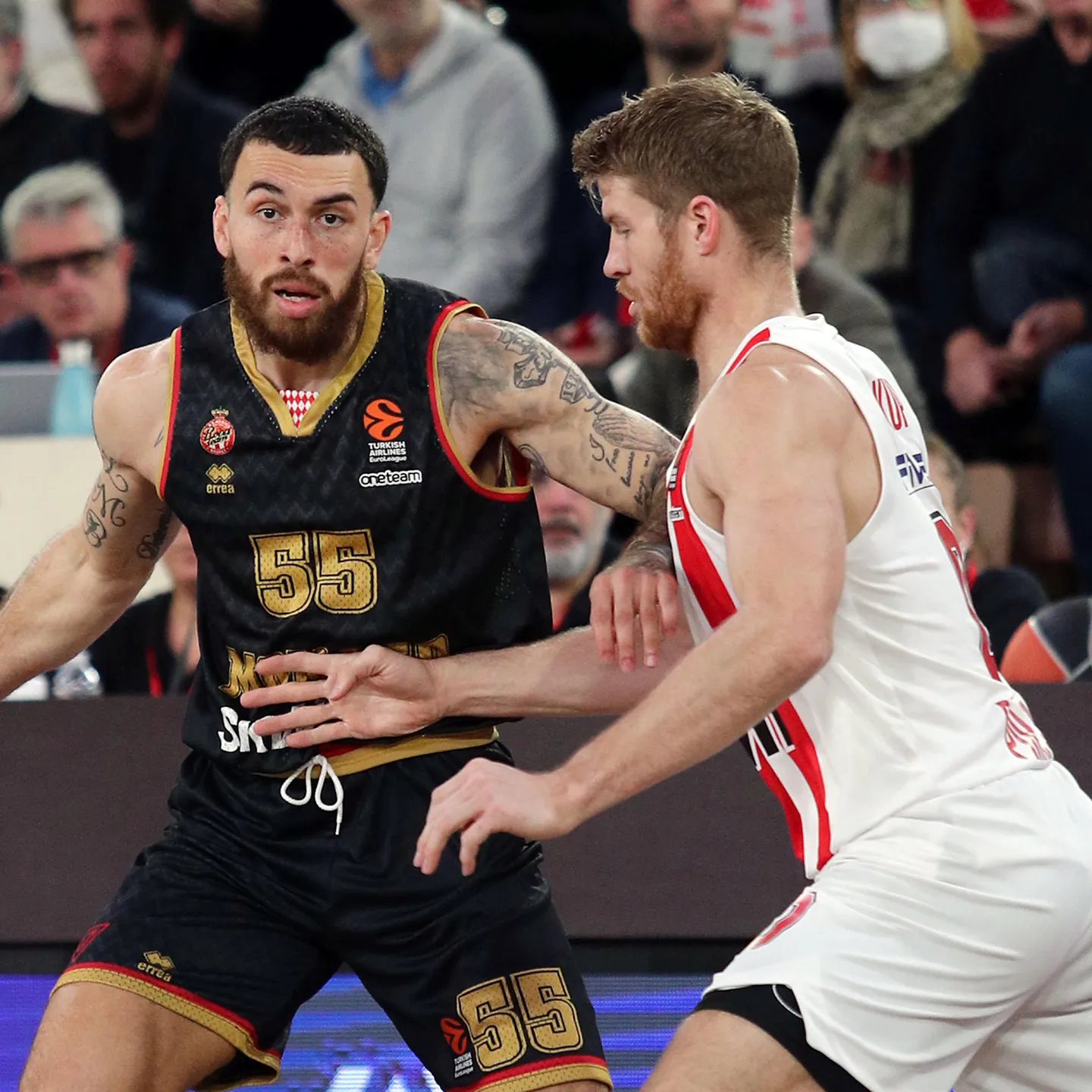 El Mónaco derrota al Olympiacos, 64-60