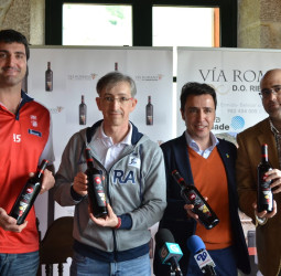 El Rio Natura Monbus Obradoiro presenta su Vino Oficial 2016 en las bodegas Vía Romana