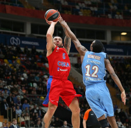 El CSKA Moscú y Mike James negocian la renovación