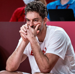 Pau y Marc Gasol anuncian su retirada de la selección española