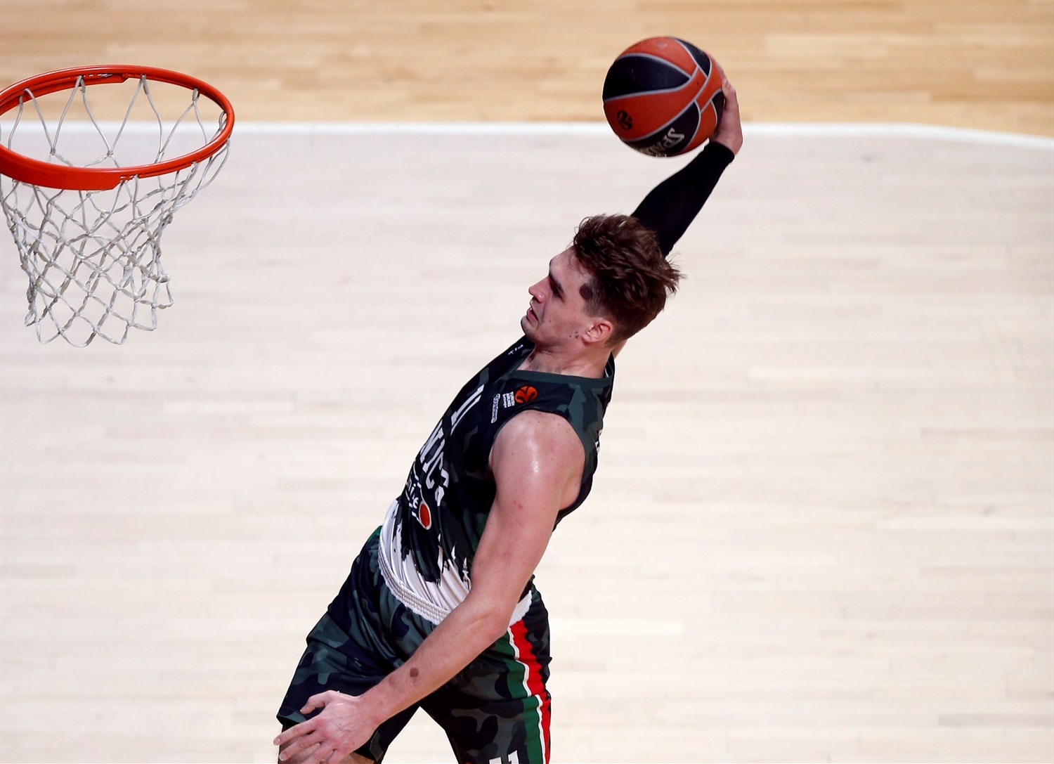 Disfruta de las mejores jugadas de la jornada en la EuroLeague