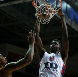 Tercer triunfo consecutivo del Baskonia en EuroLeague (67-89)