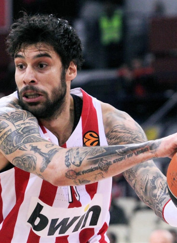 Olympiacos se despide de la temporada con una clara victoria sobre el Darussafaka (99-74)