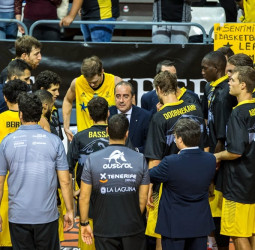 Iberostar Tenerife se da un festín en su vuelta a Europa en casa. Ragland MVP de la jornada.